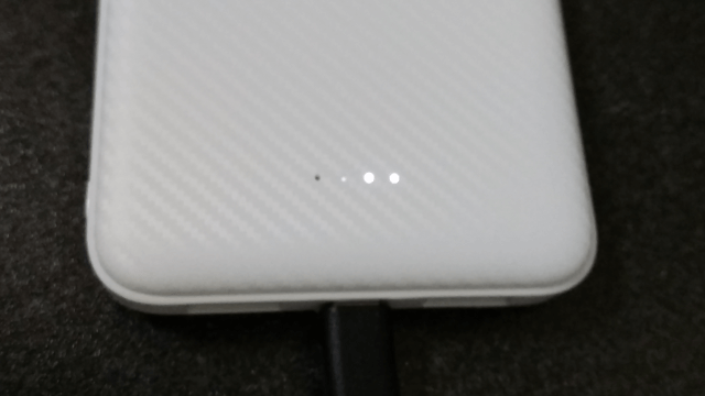 Qoo10 激安ヒーター付きベスト レビュー モバイルバッテリー購入 充電ランプ