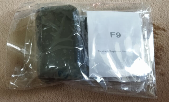 Qoo10の安いワイヤレスイヤホン　F9　箱なし簡易包装